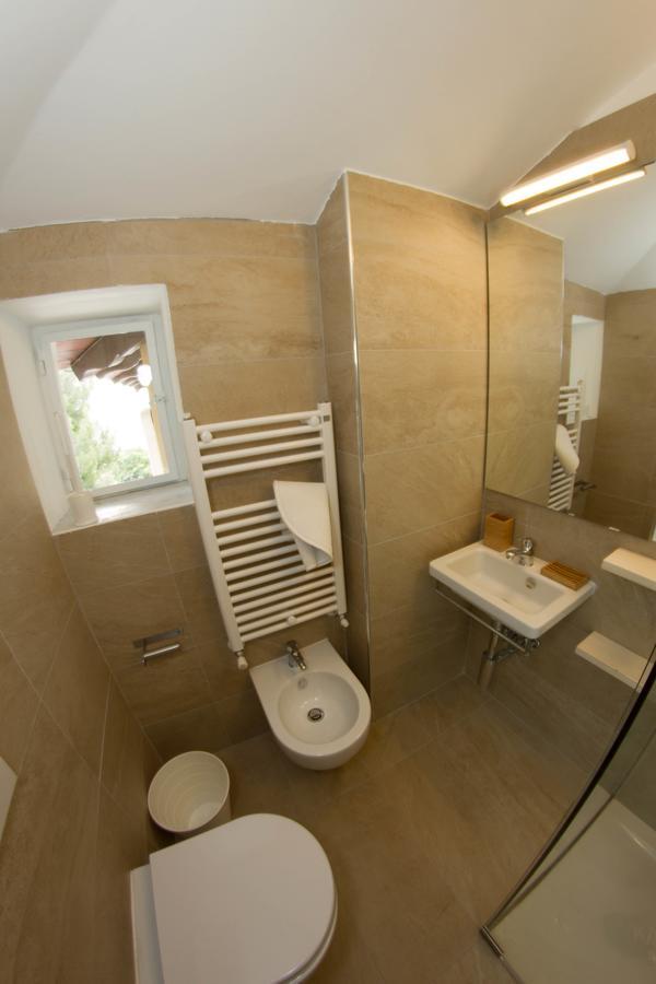Residence Villa Ombrosa Spotorno Exterior foto